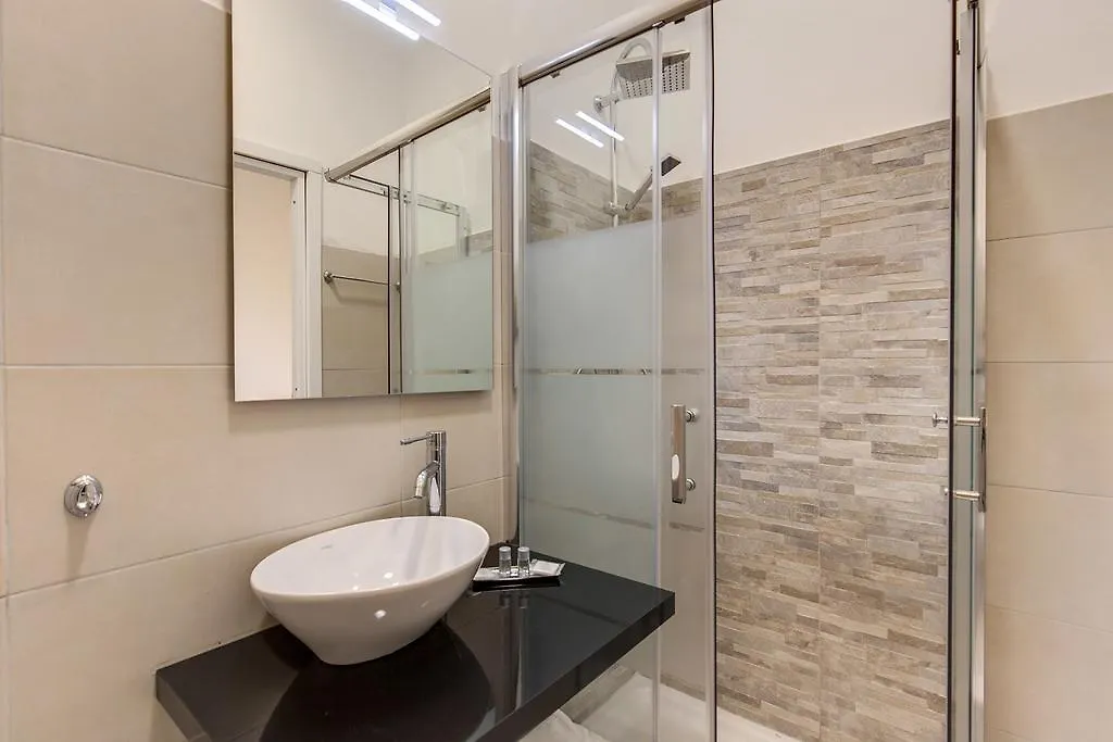 Yh Suite 131 Roma 3*,