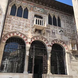 https://bb-casa-largo-la-piazzola.hotelinveneto.com