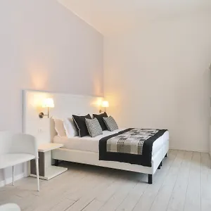 Lata Luxury Roma